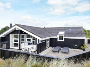 Three-Bedroom Holiday home in Blåvand 15